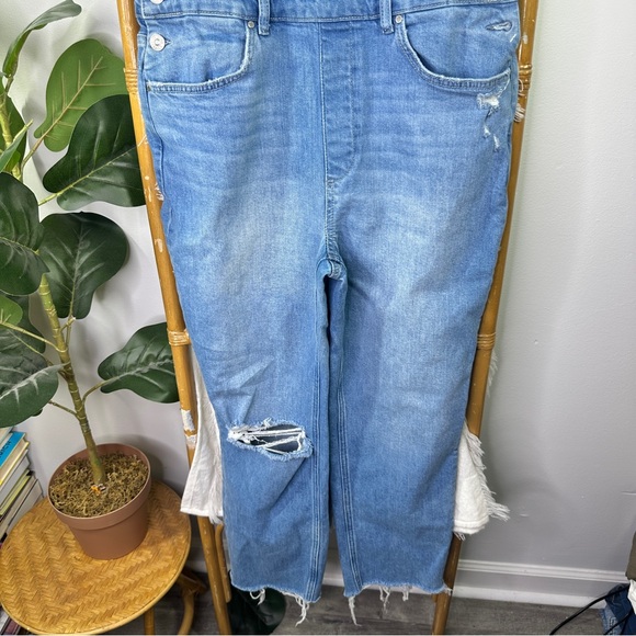 PAIGE Medium Wash Raw Hem Overalls sz 30 - Picture 5 of 8